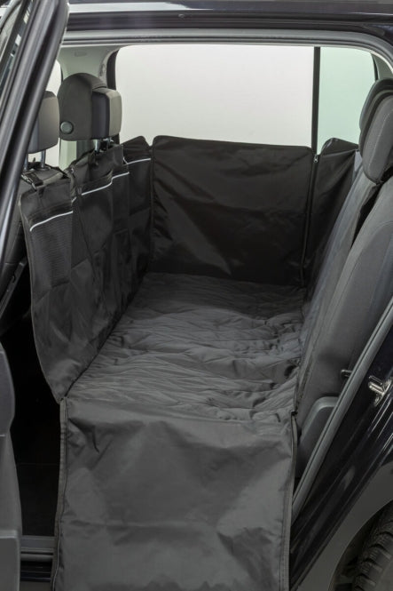 Trixie Auto-Schondecke mit Seitenteilen komplett eingebaut im Auto